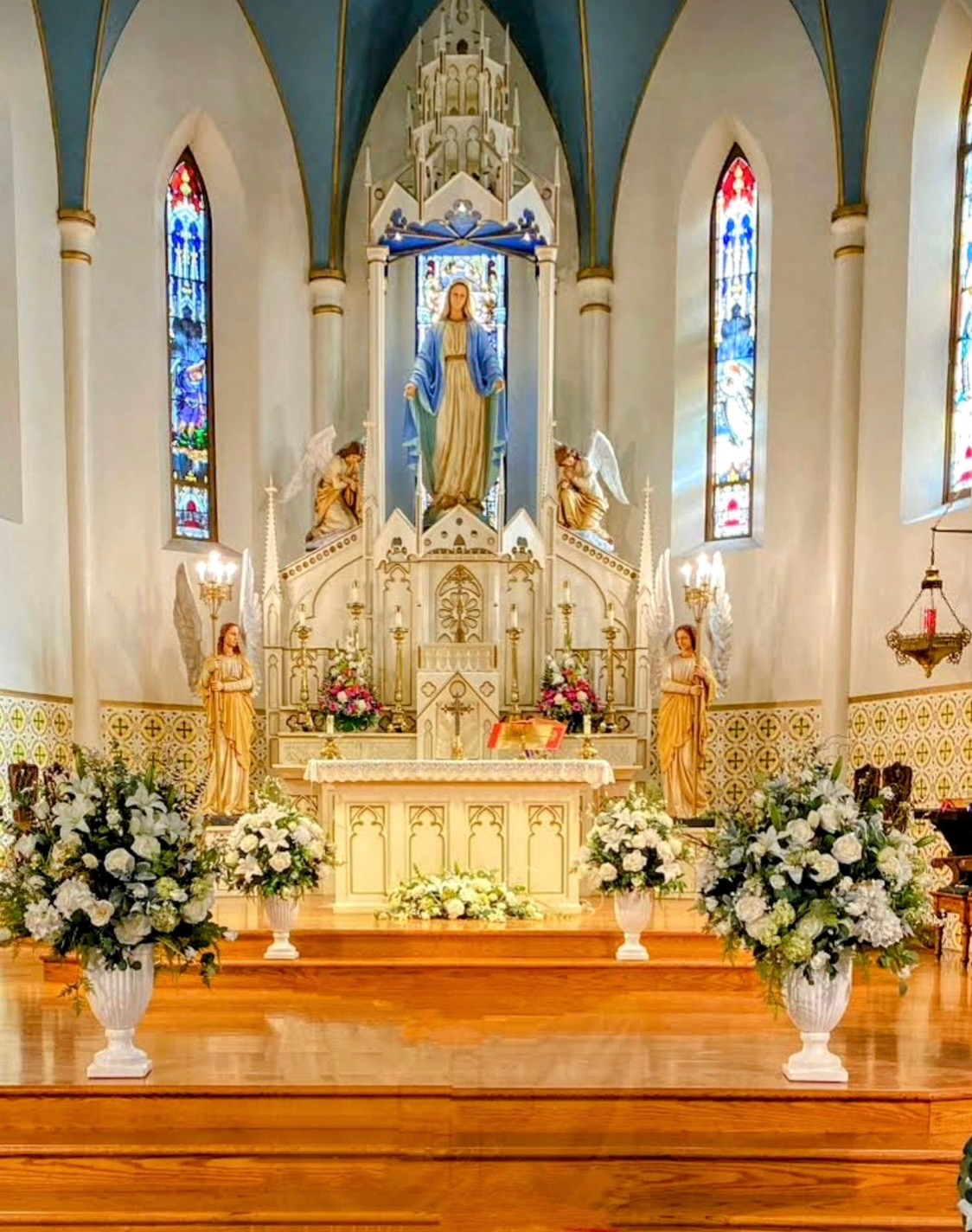 Car & Church Decor