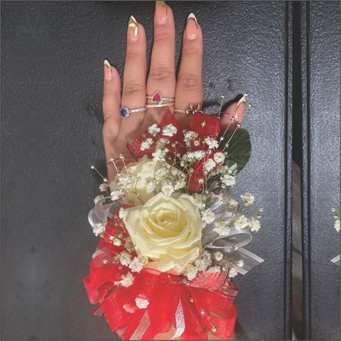 Boutonnieres & Corsages