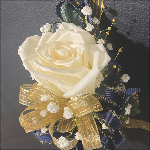 Boutonnieres & Corsages