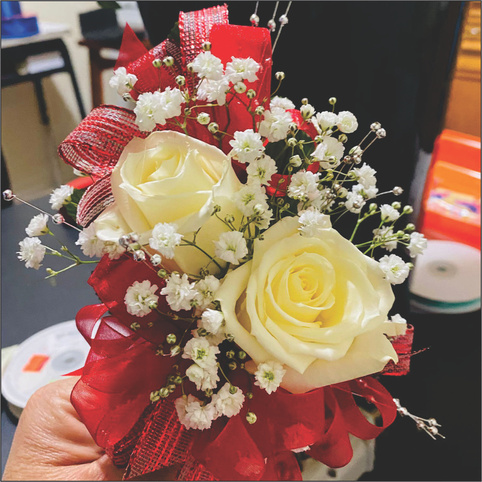 Boutonnieres & Corsages